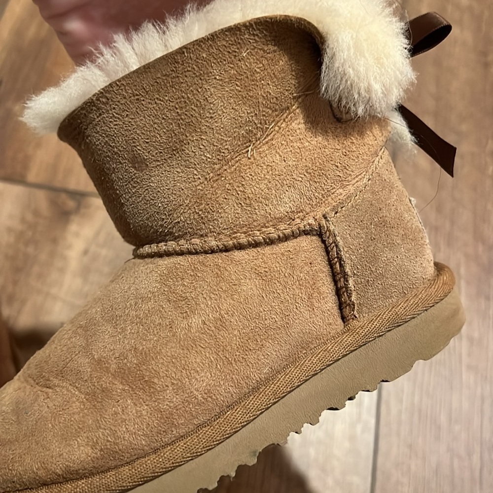 UGG Mini Bailey Bow II Boot for Toddler Girl, size 10 - Picture 12 of 16